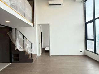 Condo en venta de 2 habitaciones en Bang Rak, Bangkok