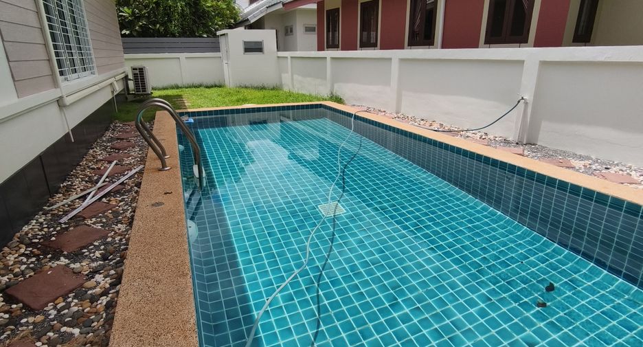 For sale 3 bedrooms villa in Hua Hin, Prachuap Khiri Khan