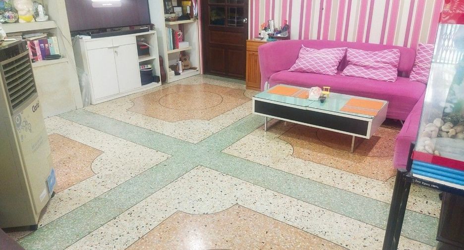 For sale 3 bedrooms retail Space in Mueang Phuket, Phuket