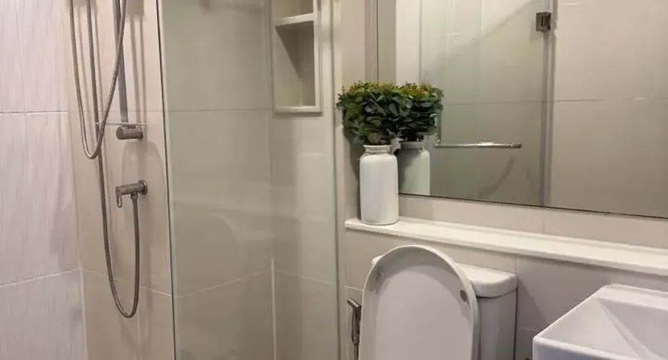For sale 1 bed condo in Huai Khwang, Bangkok