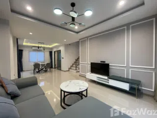 À louer 3 chambres maison à Bang Lamung, Chonburi