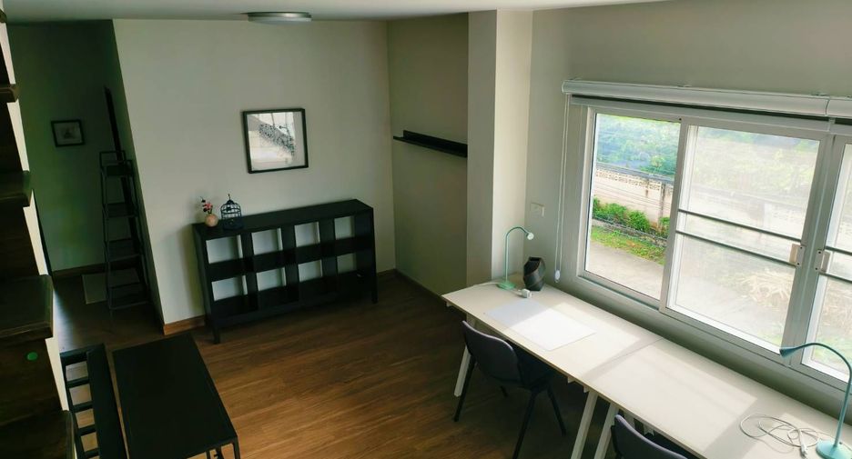 For sale 2 bedrooms townhouse in Mueang Chiang Mai, Chiang Mai