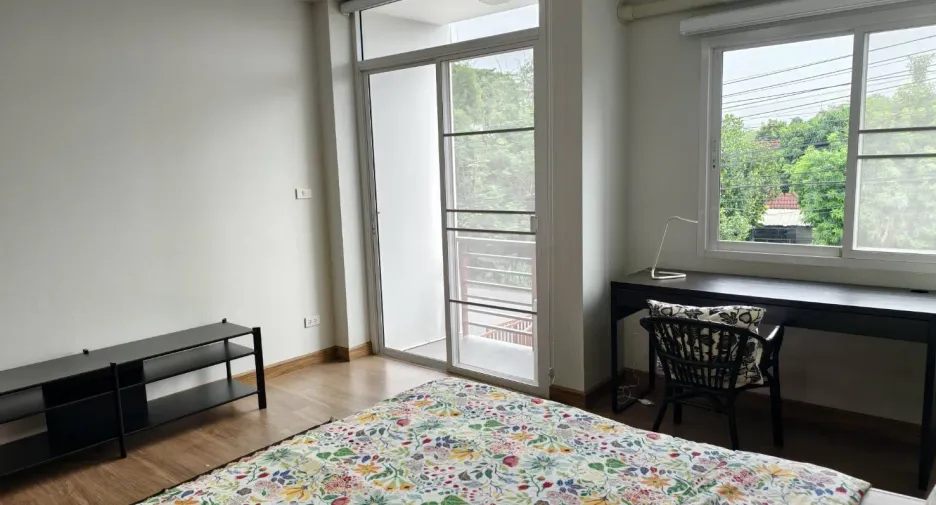 For sale 2 bedrooms townhouse in Mueang Chiang Mai, Chiang Mai