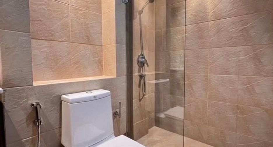 For sale and for rent 2 bedrooms condo in Yan Nawa, Bangkok