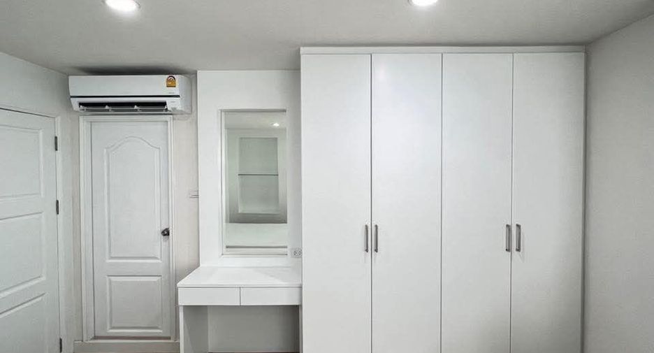 For sale and for rent 2 bedrooms condo in Yan Nawa, Bangkok
