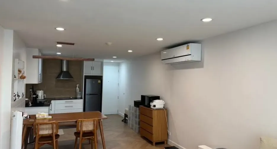 For rent and for sale 2 bedrooms condo in Yan Nawa, Bangkok