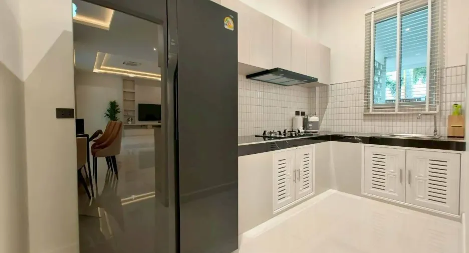 À louer 4 chambres villa à Bang Lamung, Chonburi