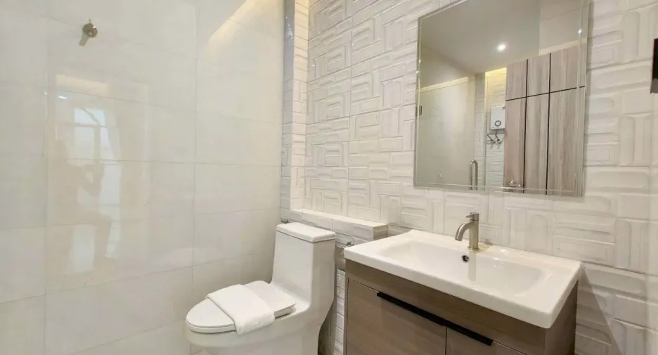 À louer 4 chambres villa à Bang Lamung, Chonburi