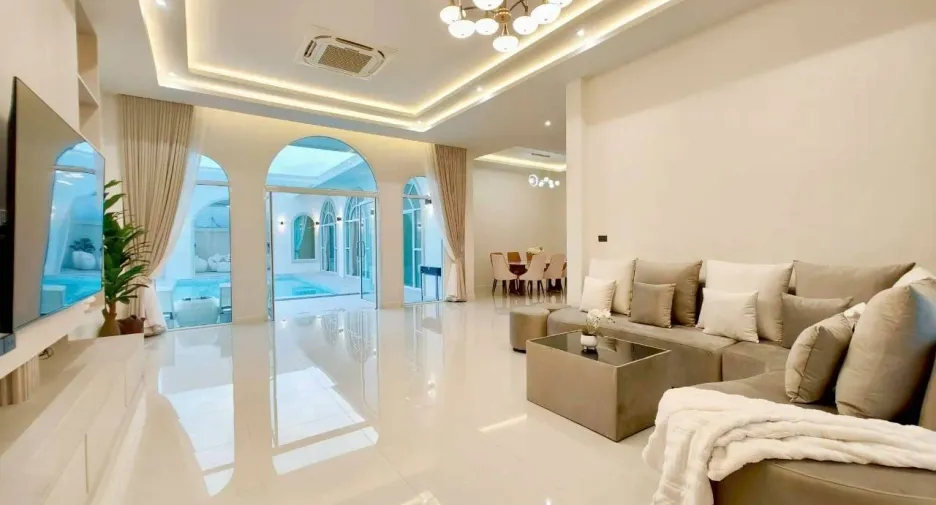 À louer 4 chambres villa à Bang Lamung, Chonburi