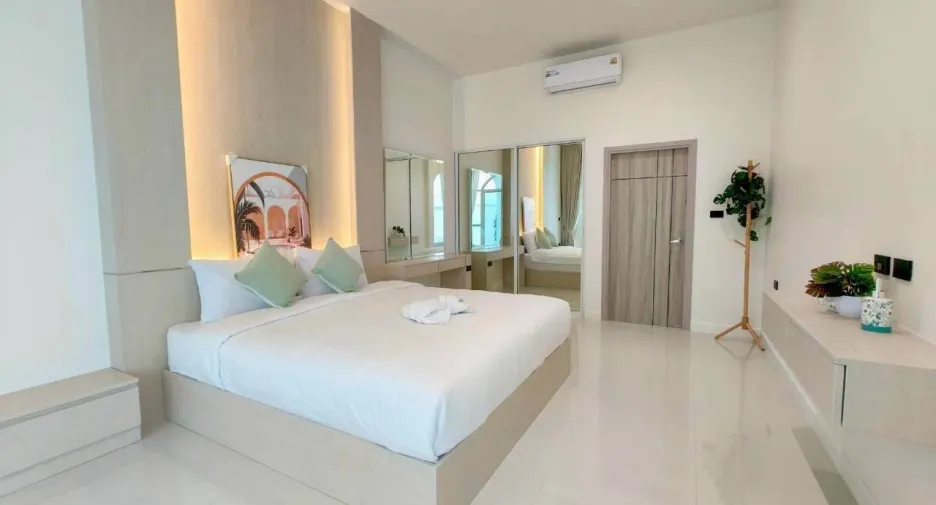 À louer 4 chambres villa à Bang Lamung, Chonburi