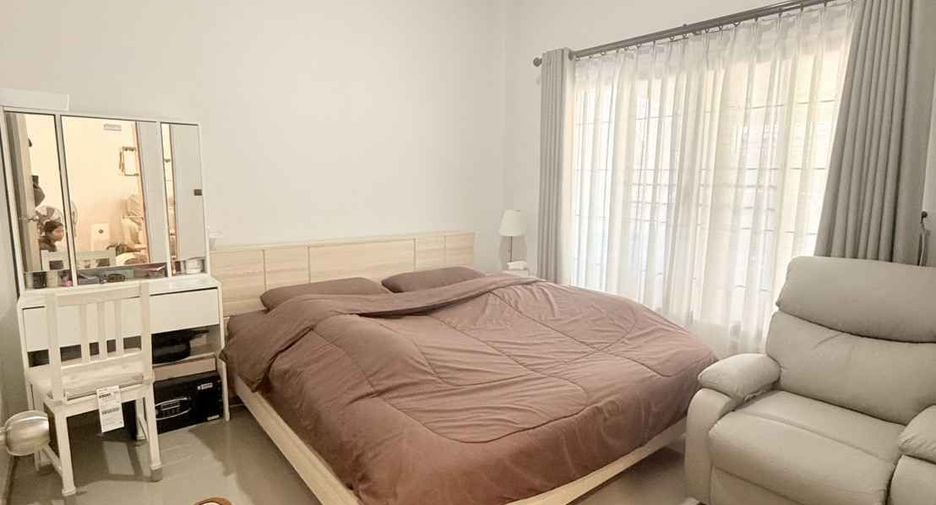 For sale 2 bedrooms townhouse in Bang Lamung, Chonburi