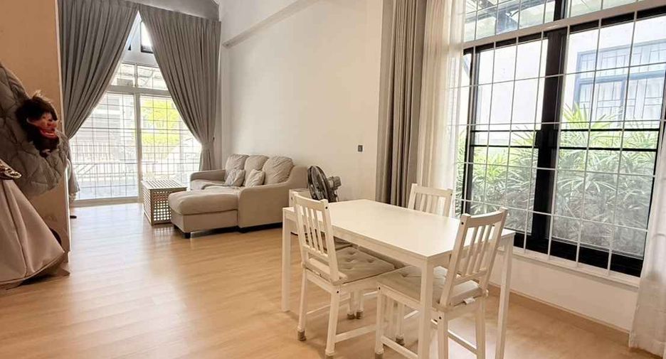 For sale 2 bedrooms townhouse in Bang Lamung, Chonburi