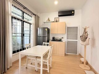 Casa adosada en venta de 2 habitaciones en Bang Lamung, Chonburi