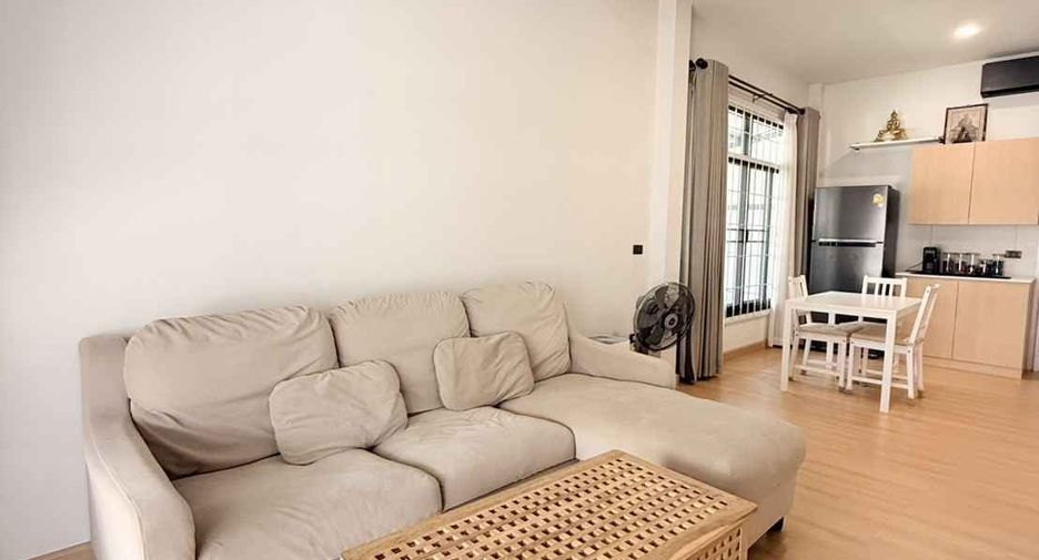 For sale 2 bedrooms townhouse in Bang Lamung, Chonburi