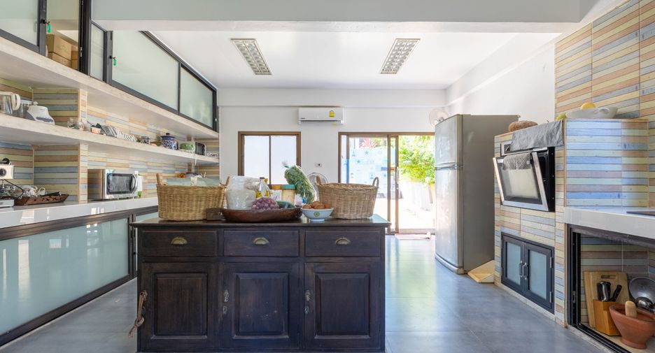 Villa en venta de 8 habitaciones en Mueang Phuket, Phuket