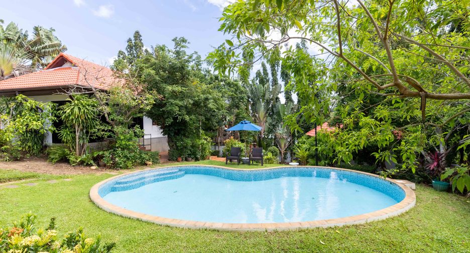 Villa en venta de 8 habitaciones en Mueang Phuket, Phuket