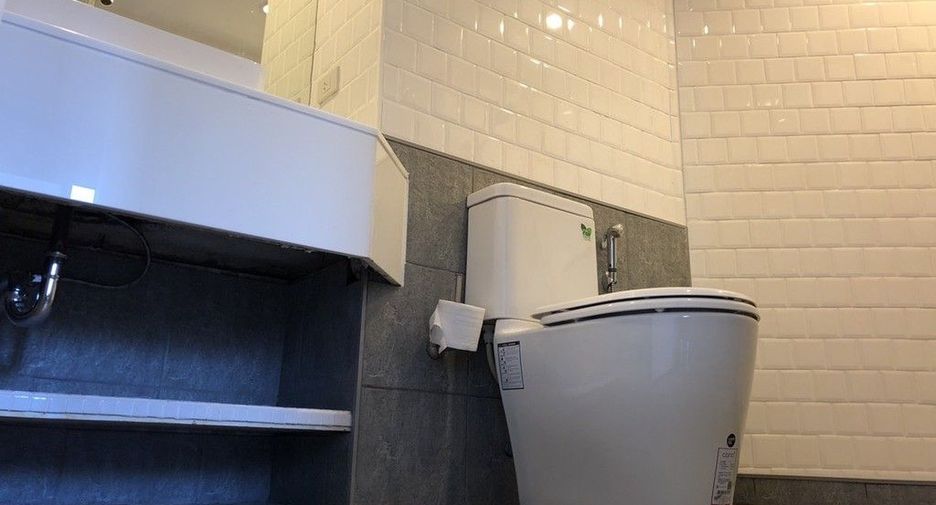 For sale and for rent 2 bedrooms condo in Watthana, Bangkok