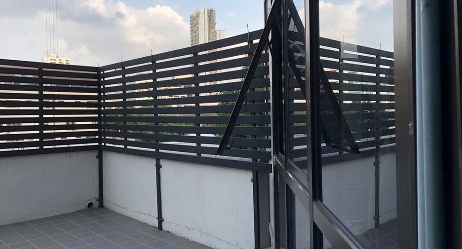 For sale and for rent 2 bedrooms condo in Watthana, Bangkok