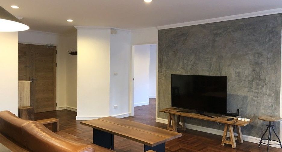 For sale and for rent 2 bedrooms condo in Watthana, Bangkok
