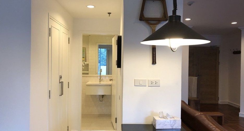 For sale and for rent 2 bedrooms condo in Watthana, Bangkok