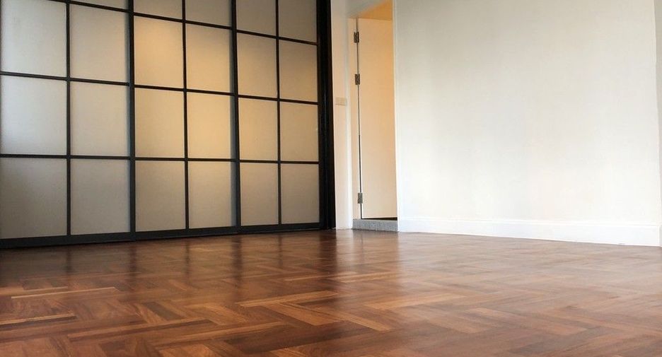 For sale and for rent 2 bedrooms condo in Watthana, Bangkok