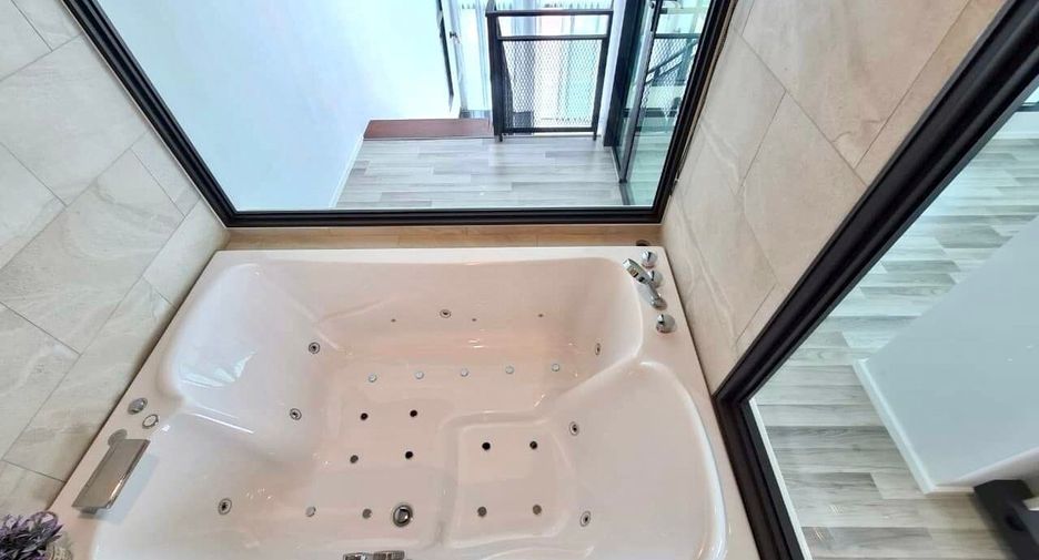 Wohnung zur Miete mit 2 Zimmer in Bang Lamung, Chonburi