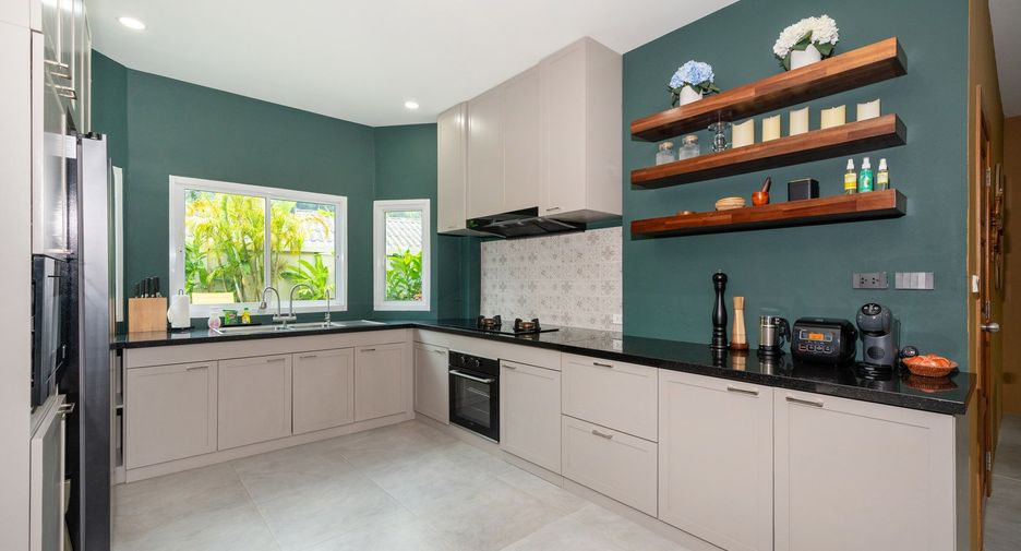 For sale 3 bedrooms villa in Kathu, Phuket