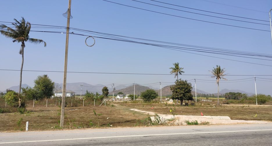 出售 土地 在 Cha-Am, Phetchaburi
