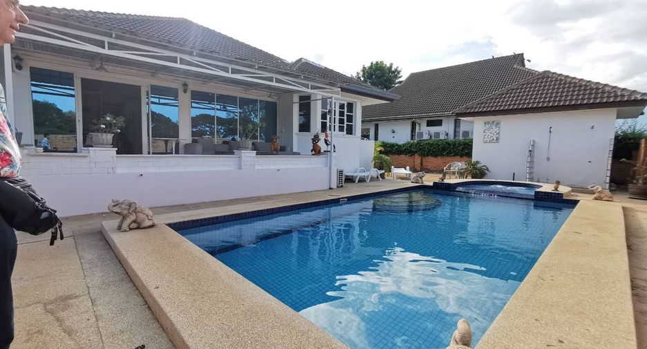 For rent 3 ベッドルーム villa in Hua Hin, Prachuap Khiri Khan