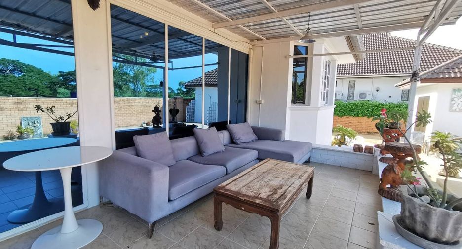 For rent 3 ベッドルーム villa in Hua Hin, Prachuap Khiri Khan