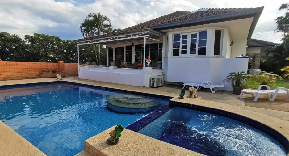 For rent 3 ベッドルーム villa in Hua Hin, Prachuap Khiri Khan