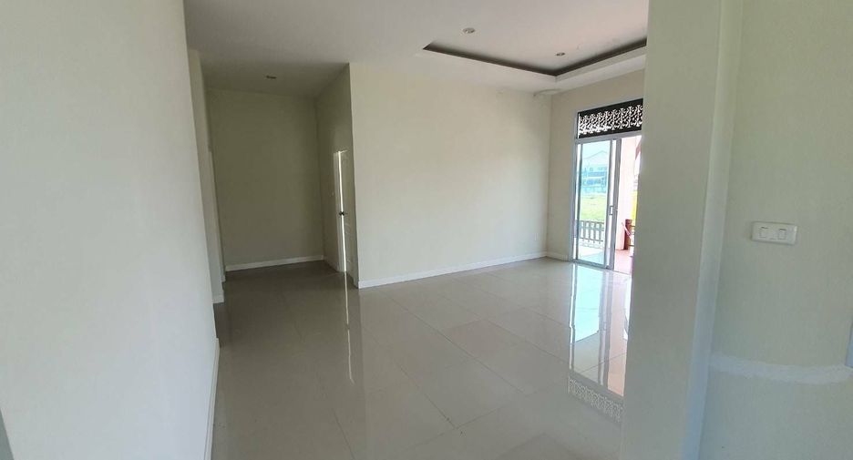 For sale 3 bedrooms house in San Kamphaeng, Chiang Mai
