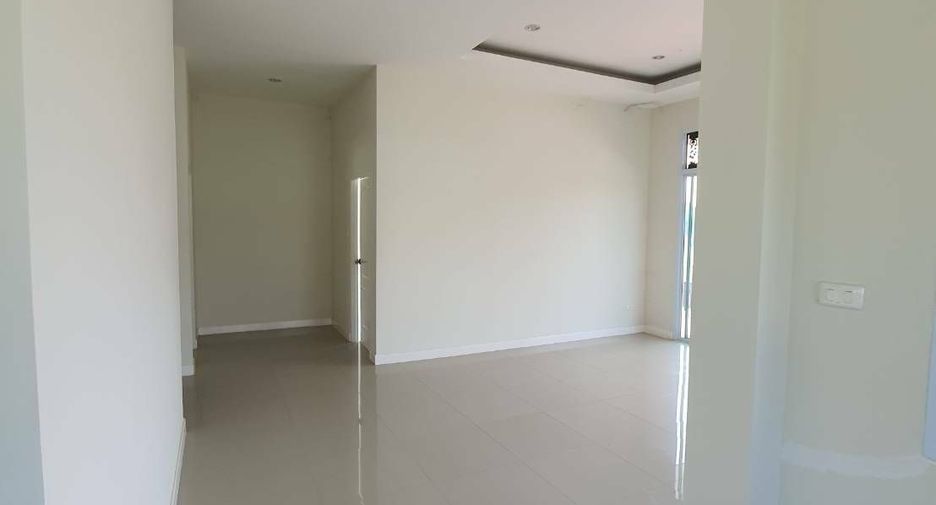 For sale 3 bedrooms house in San Kamphaeng, Chiang Mai