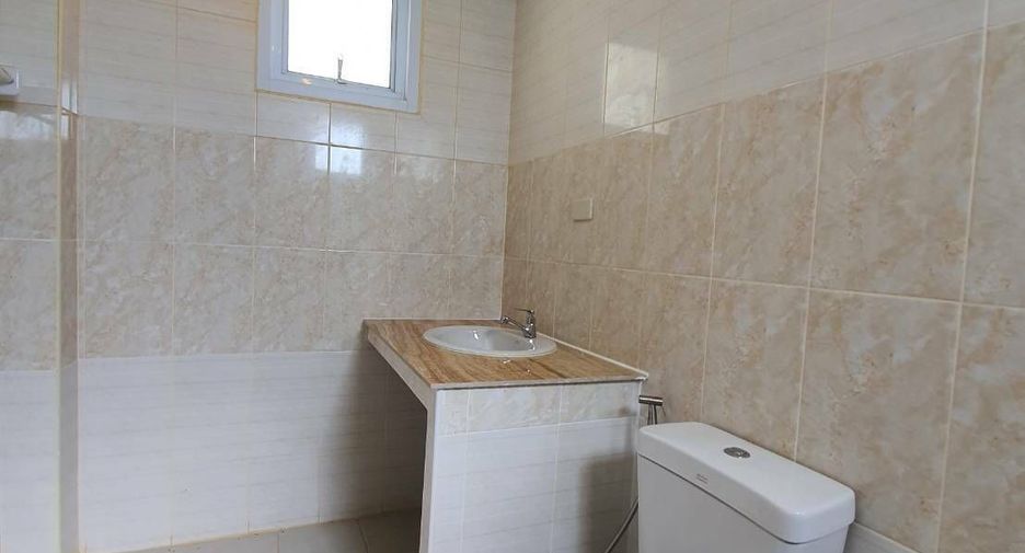 For sale 3 bedrooms house in San Kamphaeng, Chiang Mai