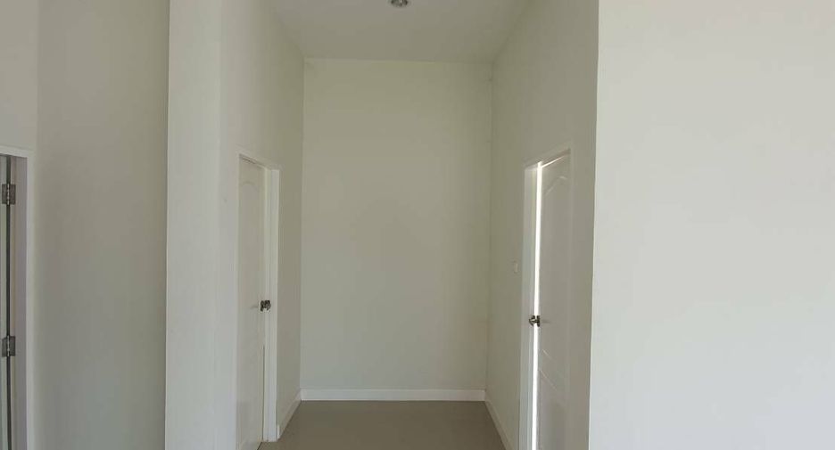 For sale 3 bedrooms house in San Kamphaeng, Chiang Mai