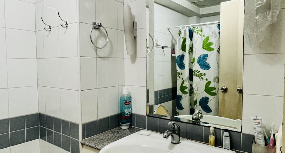 Wohnung zum Kauf mit Studio in Khlong Toei, Bangkok