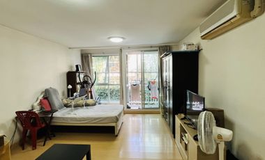 For sale studio condo in Khlong Toei, Bangkok