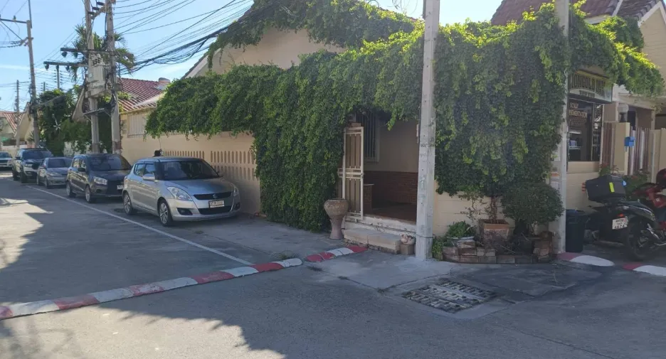 Casa en alquiler de 2 habitaciones en Bang Lamung, Chonburi