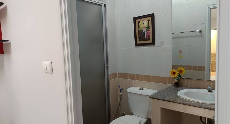 Casa en alquiler de 2 habitaciones en Bang Lamung, Chonburi
