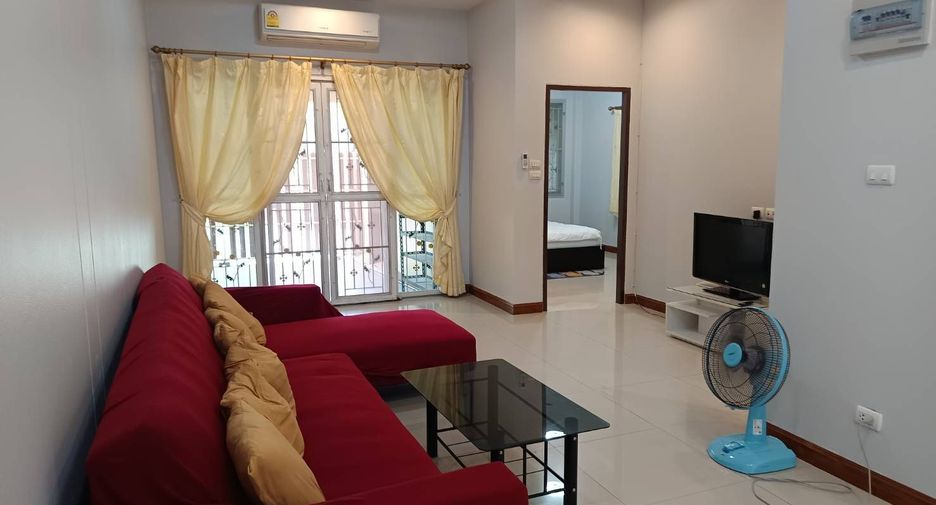 Casa en alquiler de 2 habitaciones en Bang Lamung, Chonburi