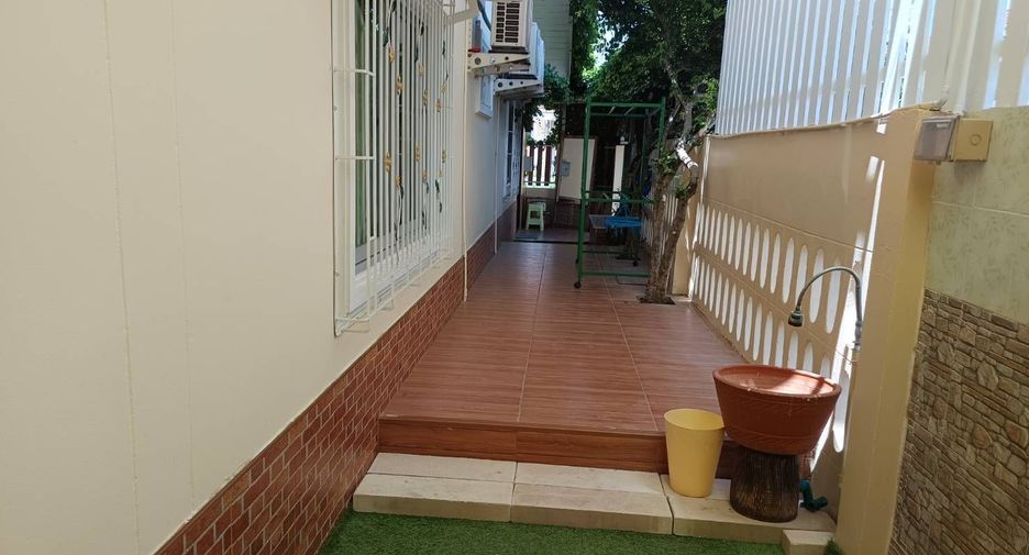 Casa en alquiler de 2 habitaciones en Bang Lamung, Chonburi