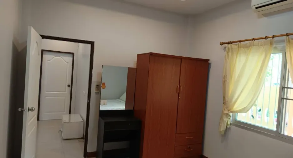 Casa en alquiler de 2 habitaciones en Bang Lamung, Chonburi