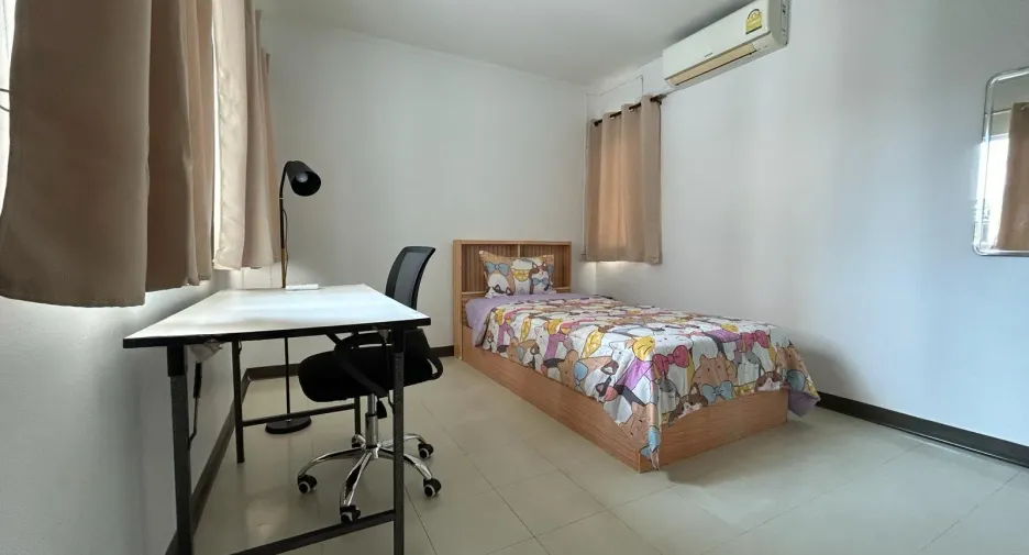 For rent 2 bedrooms apartment in Mueang Phuket, Phuket