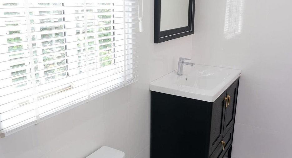 For sale 5 bedrooms house in Thalang, Phuket
