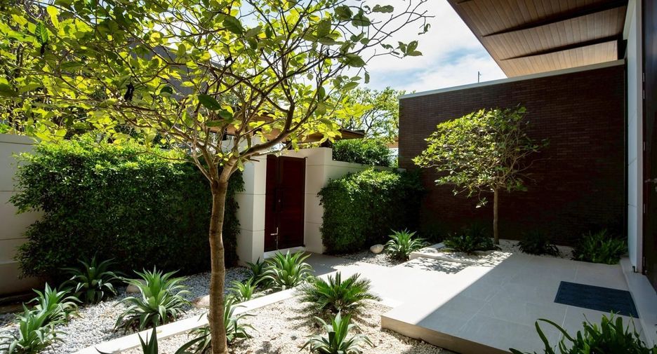 Villa en venta y en alquiler de 4 habitaciones en Thalang, Phuket