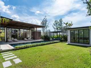 Villa zum Kauf und zur Miete mit 4 Zimmer in Thalang, Phuket