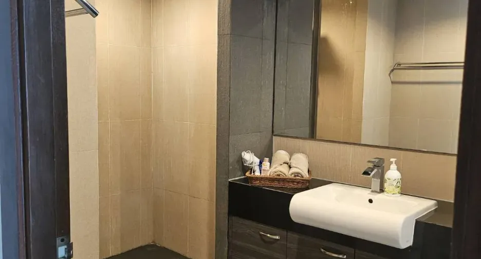 For rent 2 bedrooms condo in Bang Lamung, Chonburi