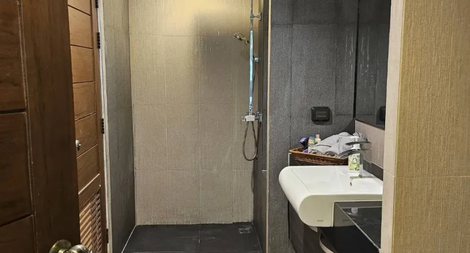 For rent 2 bedrooms condo in Bang Lamung, Chonburi