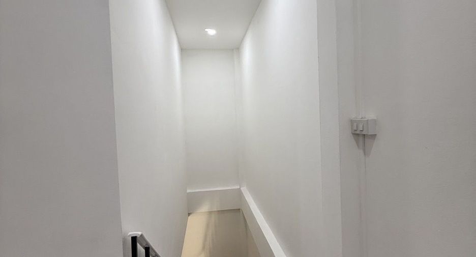 For sale 2 bedrooms townhouse in Mueang Phrae, Phrae