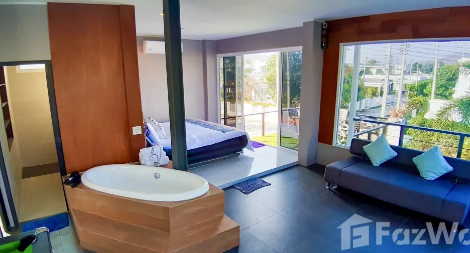 For rent 4 bedrooms villa in Hua Hin, Prachuap Khiri Khan